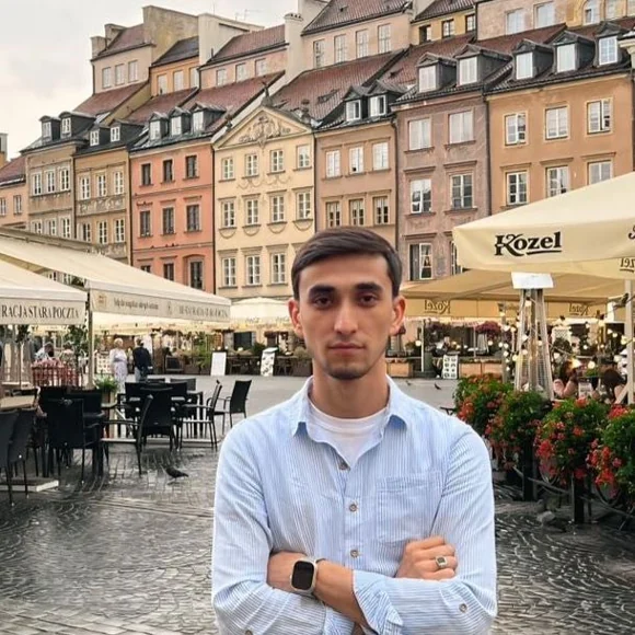 Aslı, zespół Maxis Nadarzyn